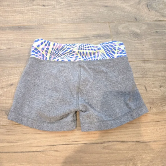 3/$12 Girls Quick Dri Athletic Fitted Shorts Grey Purple Size Xxs (4/5) - Picture 6 of 6